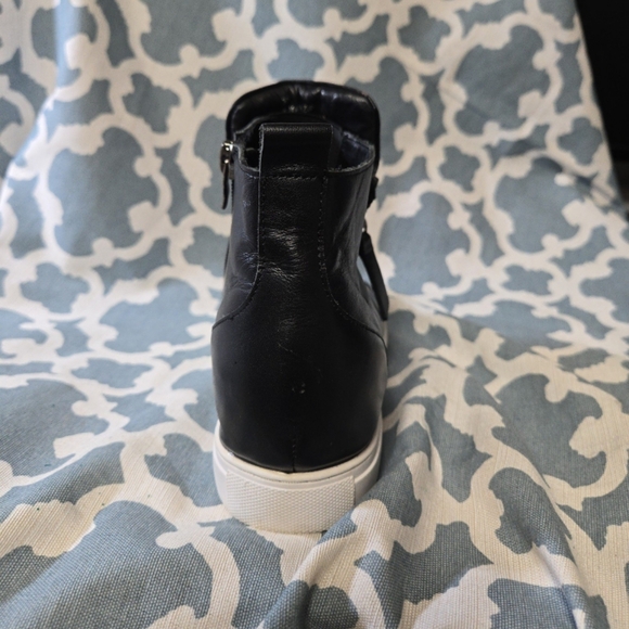 ALL BLACK High top & ZIP BOOTS SZ 37 (6.5) - Picture 4 of 9